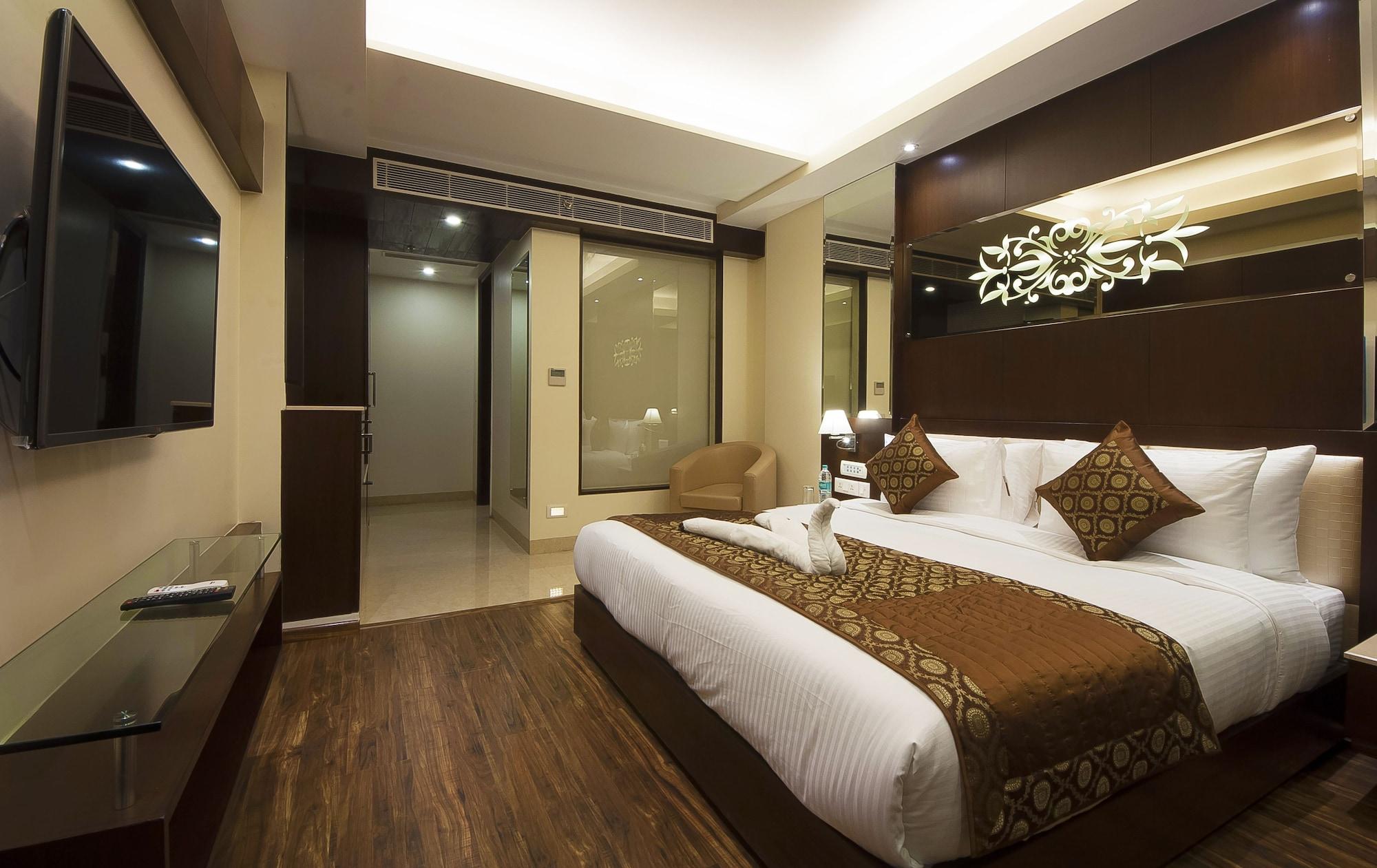 Hotel Golden Grand Дели Экстерьер фото