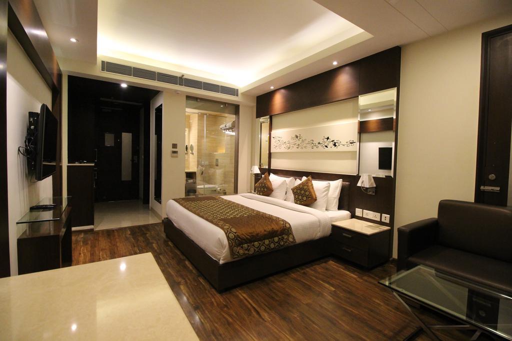 Hotel Golden Grand Дели Экстерьер фото