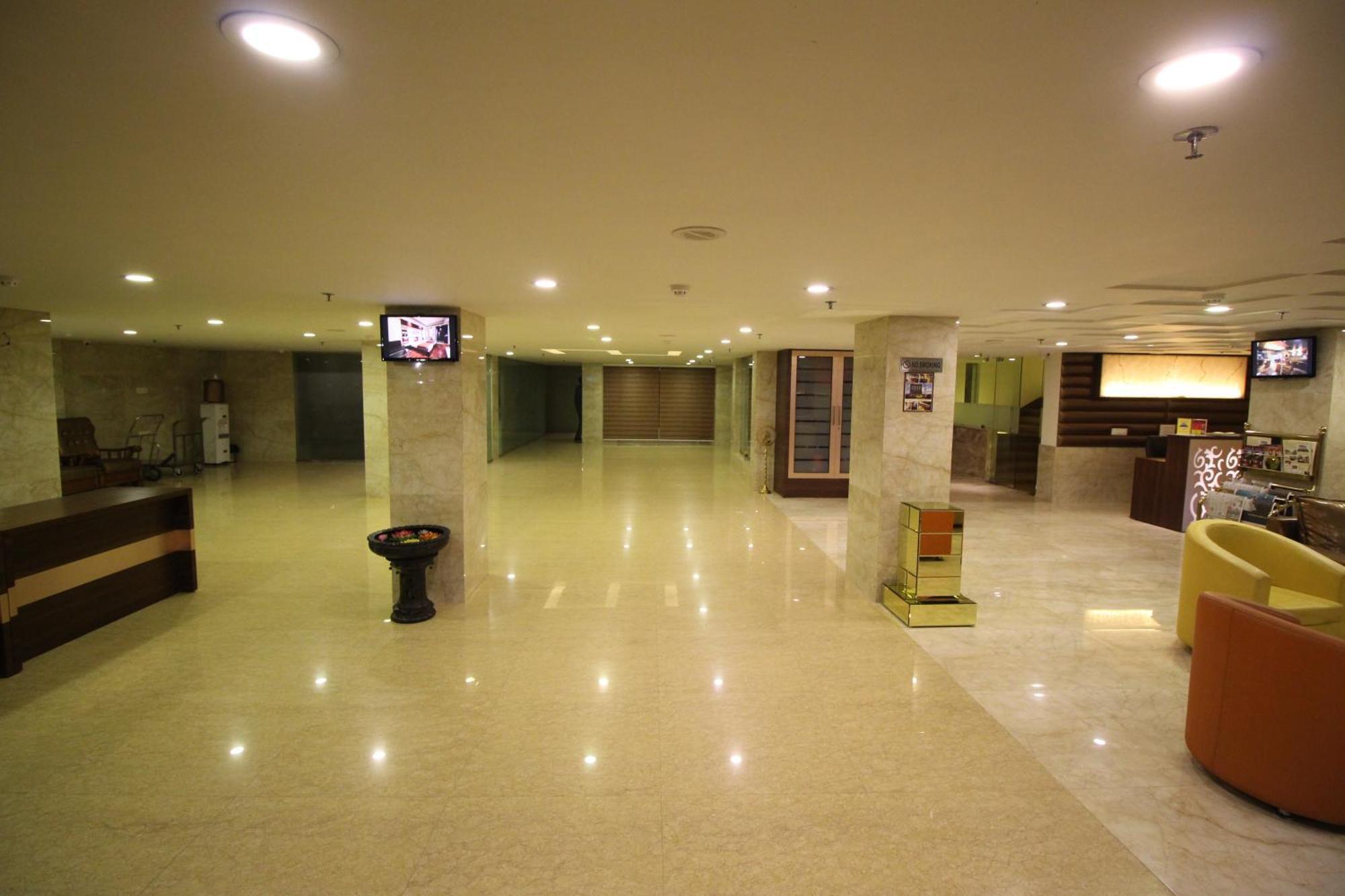 Hotel Golden Grand Дели Экстерьер фото