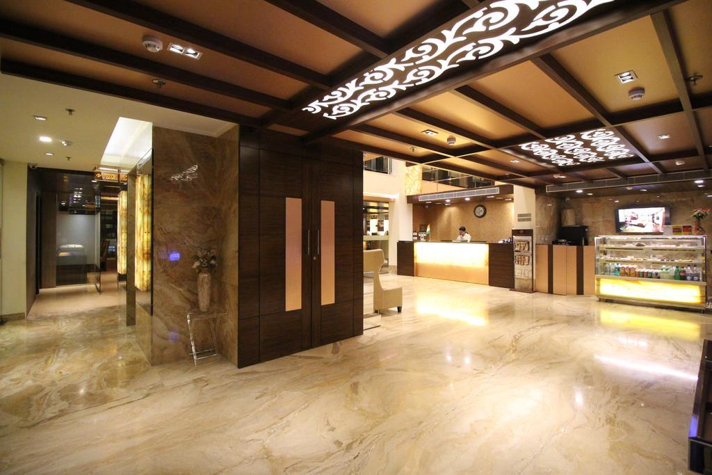 Hotel Golden Grand Дели Экстерьер фото